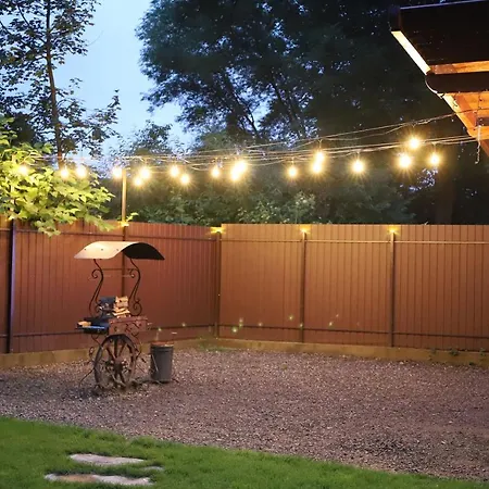 Apple House Mykulychyn