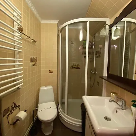 Apple House Tatil Evi Mykulychyn