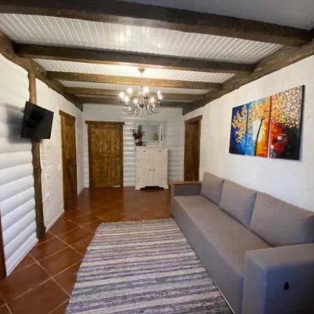 Apple House Mykulychyn