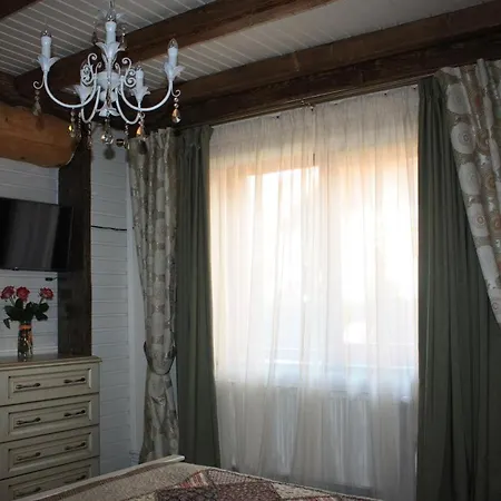 Apple House Tatil Evi Mykulychyn