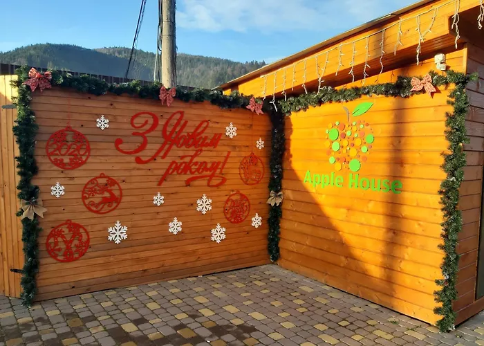 Apple House Tatil Evi Mykulychyn